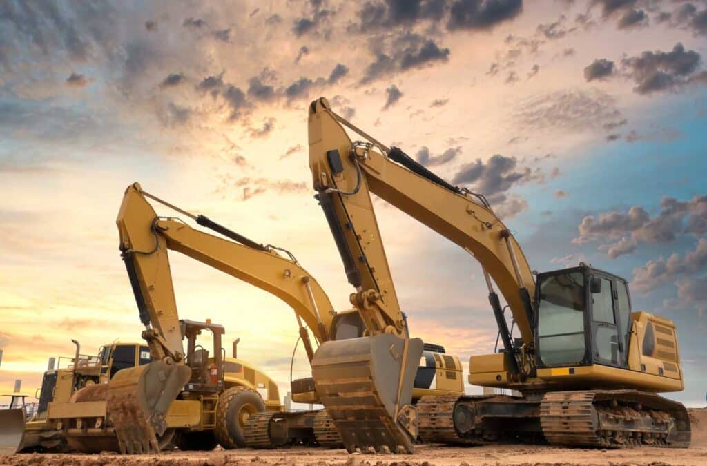 Los 3 mejores abogados de accidentes de equipo en San Diego Maquinaria pesada en un sitio de construcción en San Diego