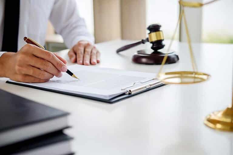Entendiendo el rol de las compañías de seguros en casos de lesiones personales